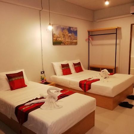 Little Lanna Guesthouse Чиангмай Экстерьер фото