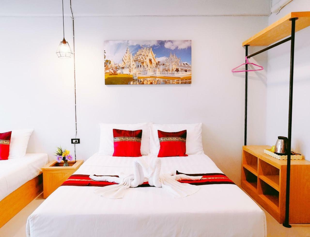 Little Lanna Guesthouse Чиангмай Экстерьер фото