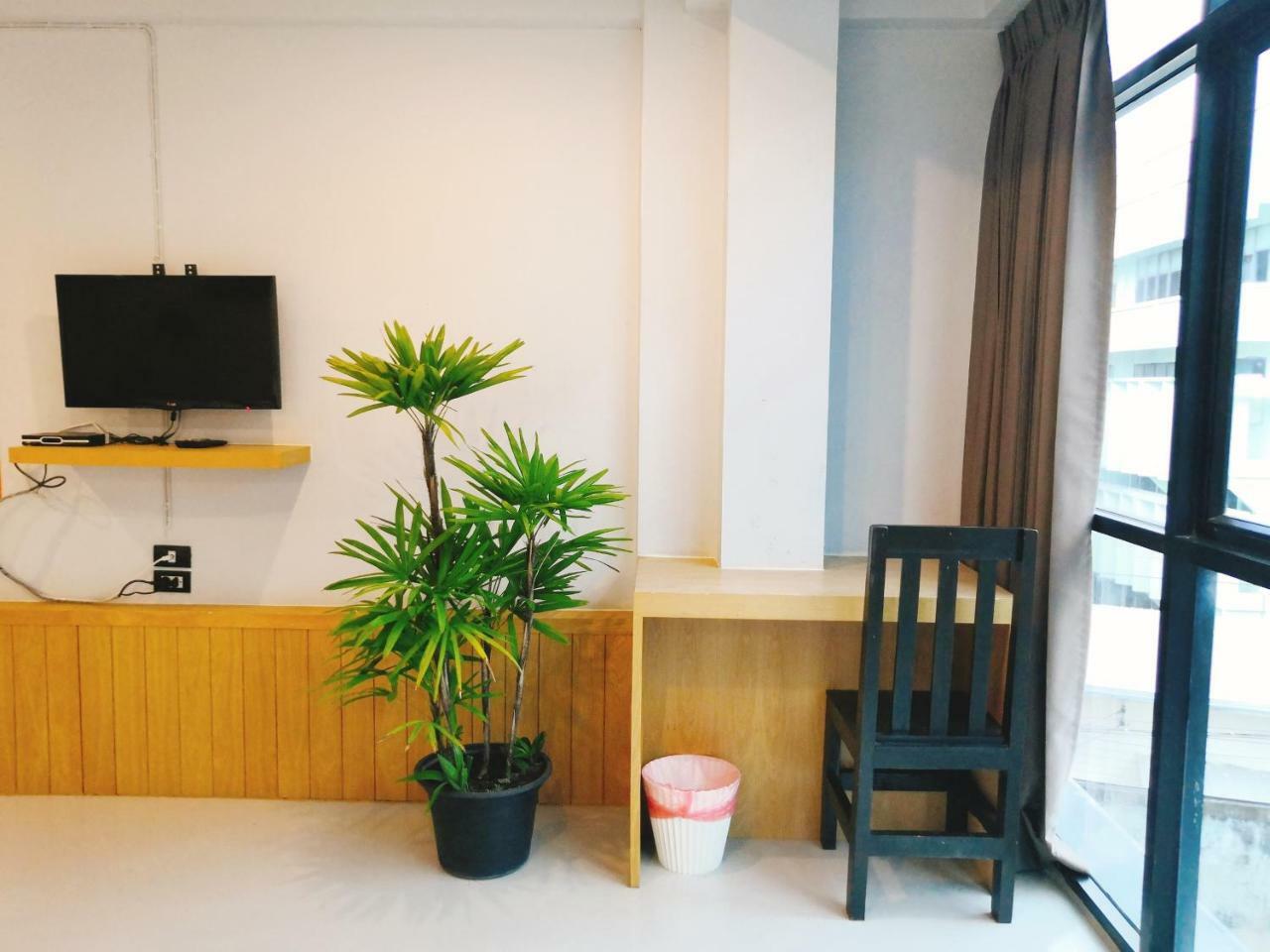 Little Lanna Guesthouse Чиангмай Экстерьер фото