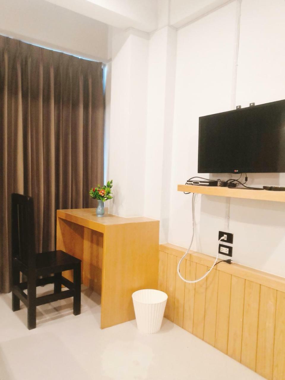 Little Lanna Guesthouse Чиангмай Экстерьер фото